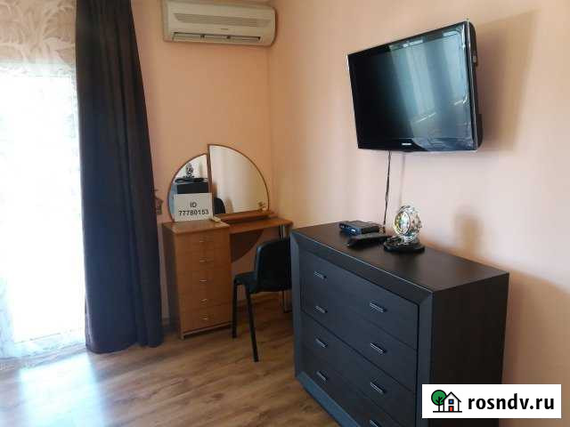 Дом 50 м² на участке 1 сот. в аренду посуточно в Алуште Алушта - изображение 1