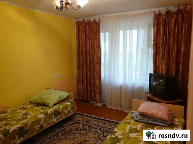 1-комнатная квартира, 33 м², 1/3 эт. в аренду посуточно в Сатке Сатка - изображение 1