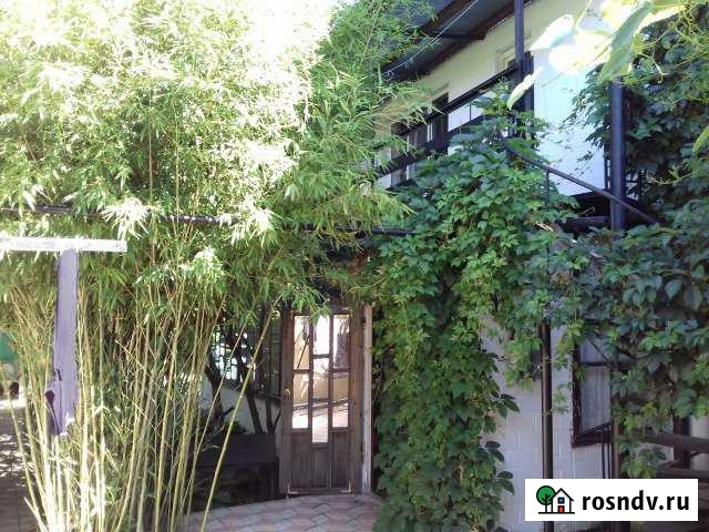 Дом 80 м² на участке 6 сот. в аренду посуточно в Дивноморском Дивноморское - изображение 1