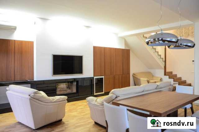 Таунхаус 220 м² на участке 3 сот. на продажу в Ялте Ялта - изображение 1