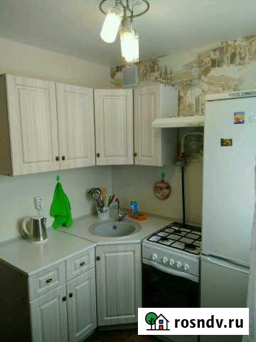 1-комнатная квартира, 33 м², 5/5 эт. в аренду посуточно в Каменске-Уральском Каменск-Уральский - изображение 1