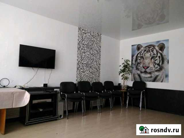 Коттедж 200 м² на участке 5 сот. в аренду посуточно в Волжском Самарской области Волжский - изображение 1