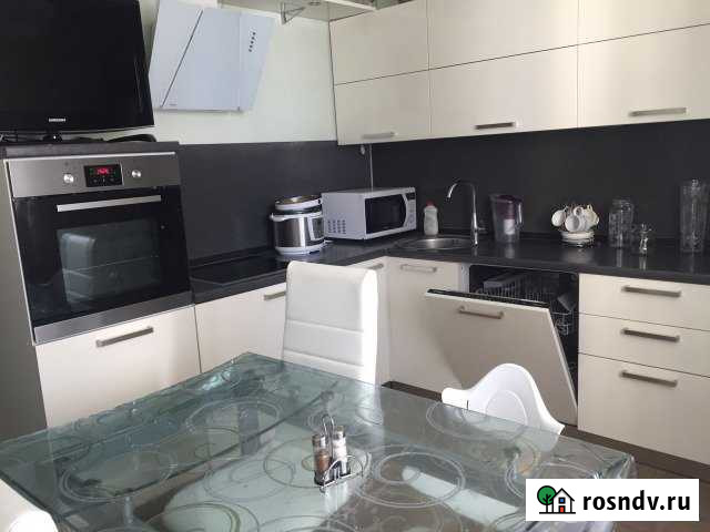 4-комнатная квартира, 104 м², 23/25 эт. в аренду на длительный срок в Химках Химки - изображение 1