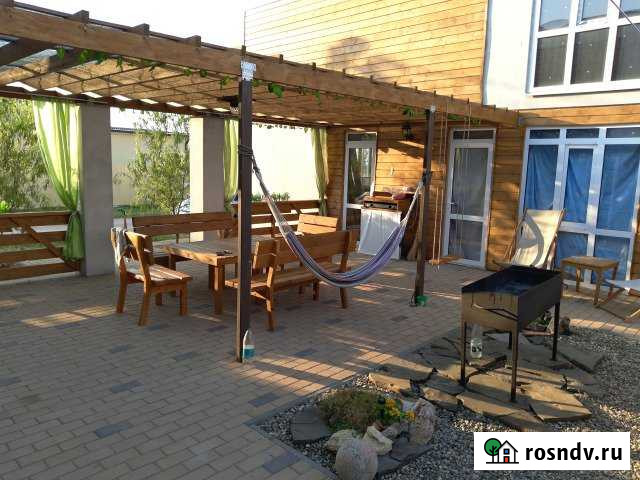 Коттедж 115 м² на участке 2 сот. в аренду посуточно в Голубицкой Голубицкая - изображение 1