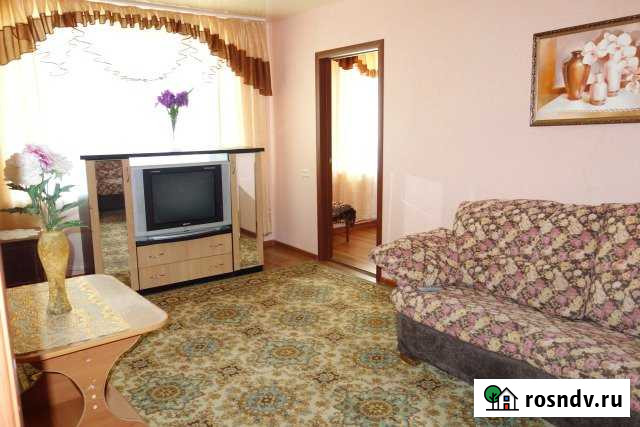 3-комнатная квартира, 52 м², 1/5 эт. в аренду посуточно в Кургане Курган - изображение 1