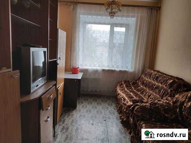 Комната 13 м² в 2-ком. кв., 3/9 эт. в аренду на длительный срок в Нижневартовске Нижневартовск - изображение 1