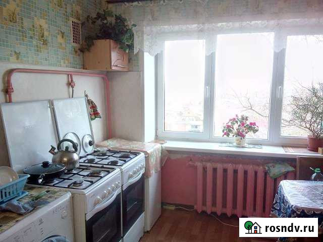 Комната 11 м² в 5-ком. кв., 5/5 эт. на продажу в Боровичах Боровичи - изображение 1