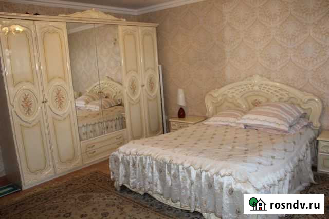 3-комнатная квартира, 100 м², 2/5 эт. в аренду посуточно во Владикавказе Владикавказ - изображение 1