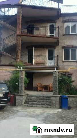 Коттедж 420 м² на участке 5 сот. на продажу в Ялте Ялта - изображение 1