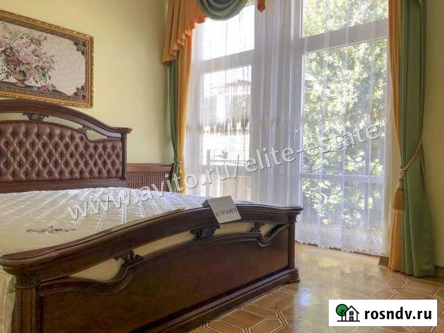 3-комнатная квартира, 130 м², 2/4 эт. в аренду посуточно в Алуште Алушта - изображение 1