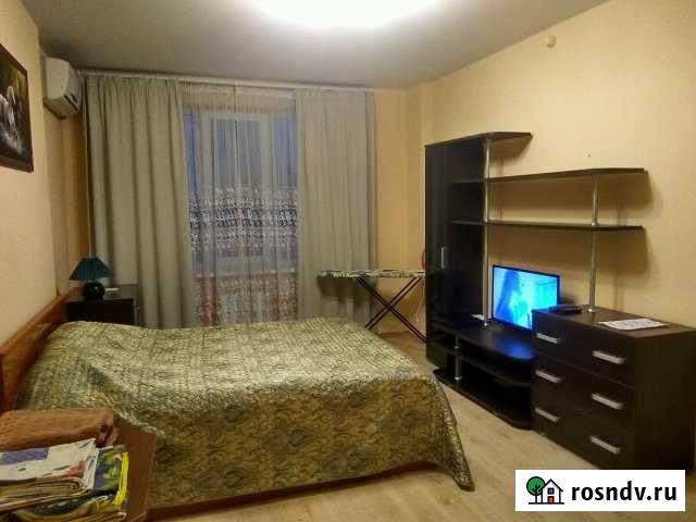 1-комнатная квартира, 39 м², 3/10 эт. в аренду посуточно в Батайске Батайск - изображение 1