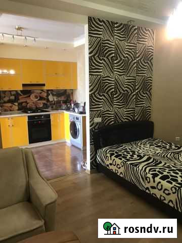 2-комнатная квартира, 76 м², 1/2 эт. в аренду посуточно в Симферополе Симферополь - изображение 1