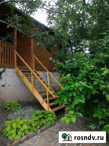 Коттедж 20 м² на участке 16 сот. в аренду посуточно в Алуште Алушта - изображение 1