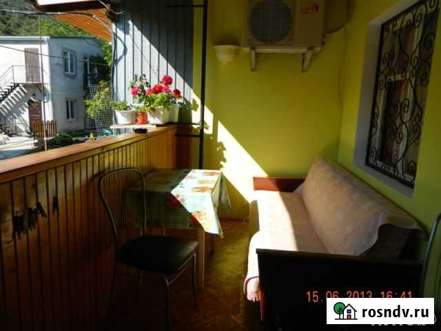 Коттедж 35 м² на участке 1 сот. в аренду посуточно в Новом Свете Республики Крым Новый Свет - изображение 1