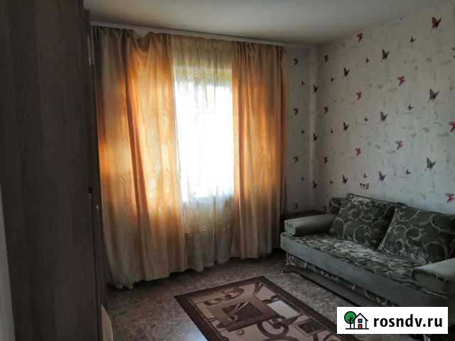 Комната 13 м² в 2-ком. кв., 3/10 эт. в аренду посуточно в Новосибирске Новосибирск - изображение 1