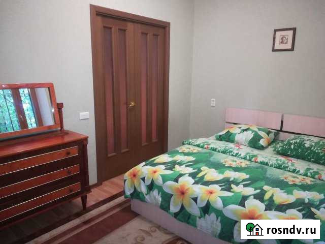 2-комнатная квартира, 55 м², 1/3 эт. в аренду посуточно в Магнитогорске Магнитогорск - изображение 1