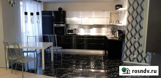 4-комнатная квартира, 131 м², 4/10 эт. в аренду на длительный срок в Красноярске Красноярск - изображение 1