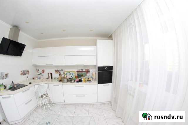 3-комнатная квартира, 82 м², 3/9 эт. в аренду посуточно в Оренбурге Оренбург - изображение 1