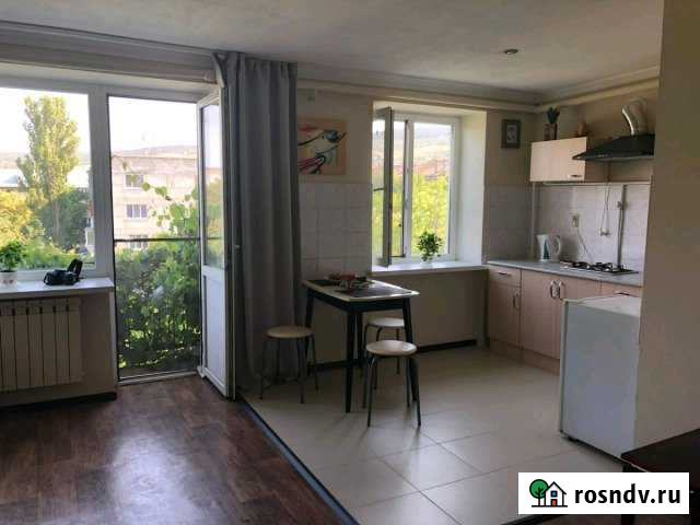 Квартира-студия, 35 м², 4/4 эт. в аренду посуточно в Феодосии Феодосия - изображение 1