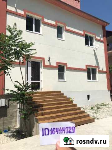 Дом 100 м² на участке 4 сот. в аренду посуточно в Кабардинке Кабардинка - изображение 1