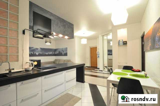 3-комнатная квартира, 91 м², 4/13 эт. в аренду на длительный срок в Омске Омск - изображение 1