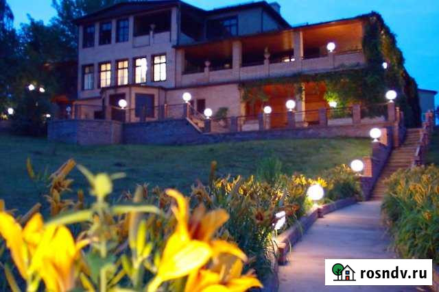 Коттедж 800 м² на участке 60 сот. в аренду посуточно в Володарского Володарского - изображение 1