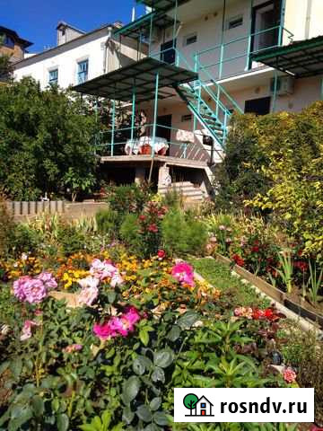 Коттедж 42 м² на участке 6 сот. в аренду посуточно в Севастополе Севастополь - изображение 1