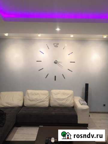 3-комнатная квартира, 100 м², 2/10 эт. в аренду посуточно в Екатеринбурге Екатеринбург - изображение 1