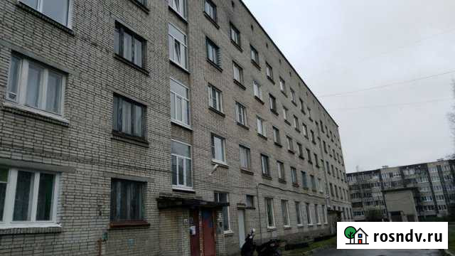 Комната 18 м² в 5-ком. кв., 1/5 эт. на продажу в Приозерске Приозерск - изображение 1