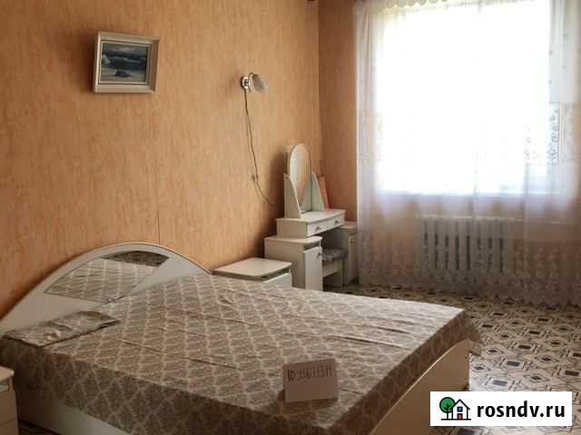 3-комнатная квартира, 90 м², 3/3 эт. в аренду посуточно в Севастополе Севастополь - изображение 1
