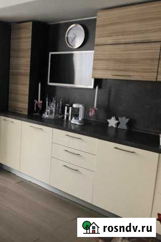 3-комнатная квартира, 110 м², 8/10 эт. в аренду на длительный срок в Набережных Челнах Набережные Челны - изображение 1