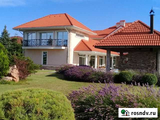 Дом 800 м² на участке 50 сот. в аренду на длительный срок в Севастополе Севастополь - изображение 1