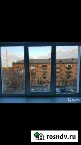 Комната 18 м² в 6-ком. кв., 4/5 эт. в аренду на длительный срок в Абакане Абакан - изображение 1