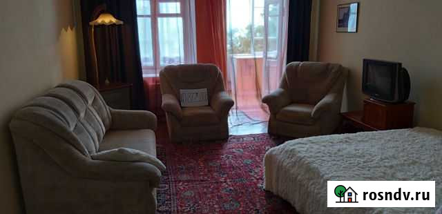 1-комнатная квартира, 30 м², 1/3 эт. в аренду посуточно в Алупке Алупка - изображение 1