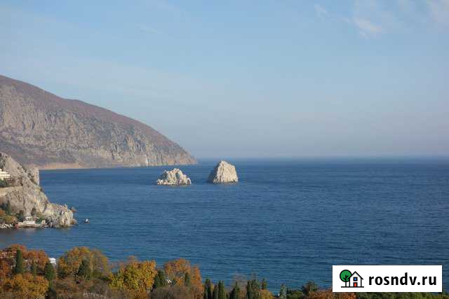 Коттедж 50 м² на участке 1.2 сот. в аренду на длительный срок в Ялте Ялта - изображение 1