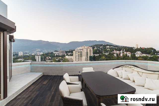 Таунхаус 280 м² на участке 1 сот. на продажу в Ялте Ялта - изображение 1