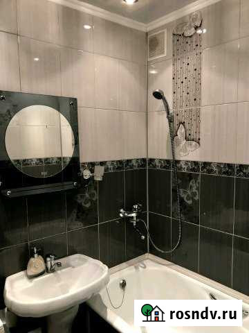 1-комнатная квартира, 37 м², 1/5 эт. в аренду посуточно в Белово Белово - изображение 1