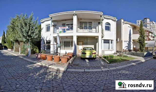 Таунхаус 152 м² на участке 2 сот. на продажу в Ялте Ялта - изображение 1