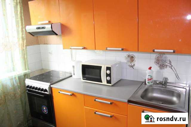 2-комнатная квартира, 48 м², 3/5 эт. в аренду посуточно в Ленинске-Кузнецком Ленинск-Кузнецкий - изображение 1