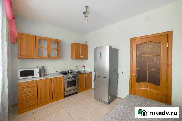 1-комнатная квартира, 54 м², 3/9 эт. в аренду посуточно в Старом Осколе Старый Оскол - изображение 1