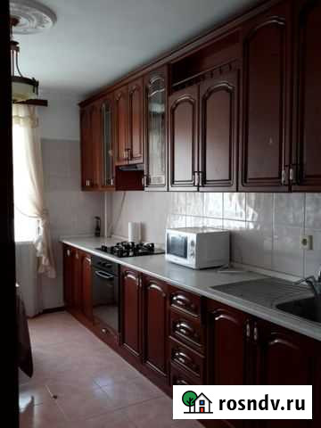 3-комнатная квартира, 100 м², 3/5 эт. в аренду на длительный срок в Севастополе Севастополь - изображение 1