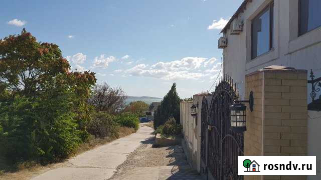 Комната 50 м² в 2-ком. кв., 1/2 эт. в аренду посуточно в Щёлкино Щёлкино - изображение 1