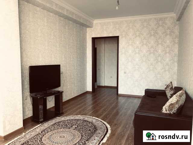 1-комнатная квартира, 60 м², 7/10 эт. в аренду посуточно в Каспийске Каспийск - изображение 1