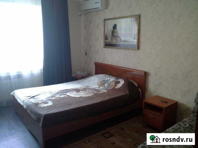 1-комнатная квартира, 35 м², 2/9 эт. в аренду посуточно в Энгельсе Энгельс - изображение 1