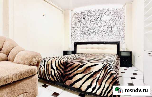 Коттедж 90 м² на участке 1 сот. в аренду посуточно в Ялте Ялта - изображение 1