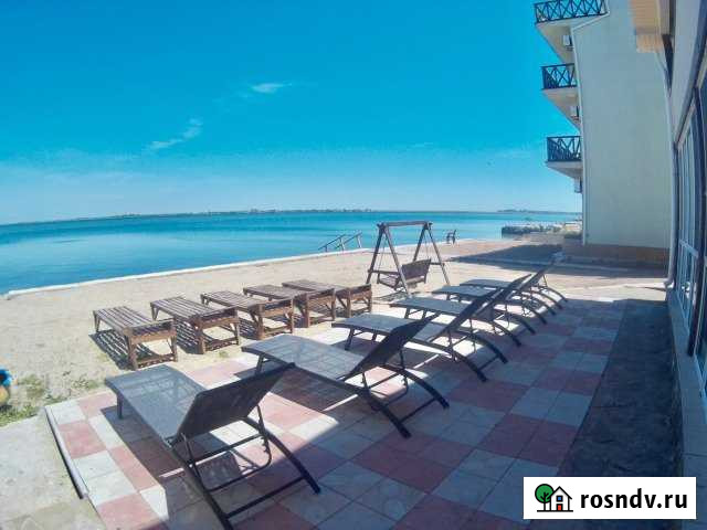 Коттедж 200 м² на участке 4 сот. в аренду посуточно в Евпатории Евпатория - изображение 1