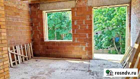 Своб. планировка, 75 кв.м., 3/3 эт. Таганрог