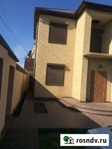 Коттедж 200 м² на участке 3 сот. в аренду посуточно в Махачкале Махачкала - изображение 1