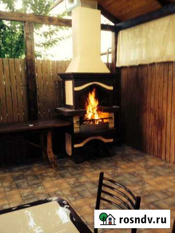 Коттедж 150 м² на участке 2 сот. в аренду посуточно в Дивноморском Дивноморское - изображение 1