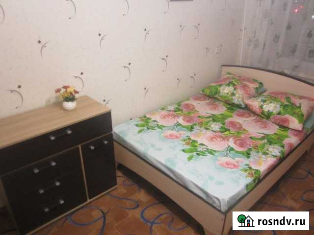 1-комнатная квартира, 32 м², 3/5 эт. в аренду посуточно в Каменске-Уральском Каменск-Уральский - изображение 1